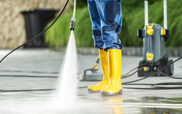 Best Garage Pressure Washing  in Glendale, WI